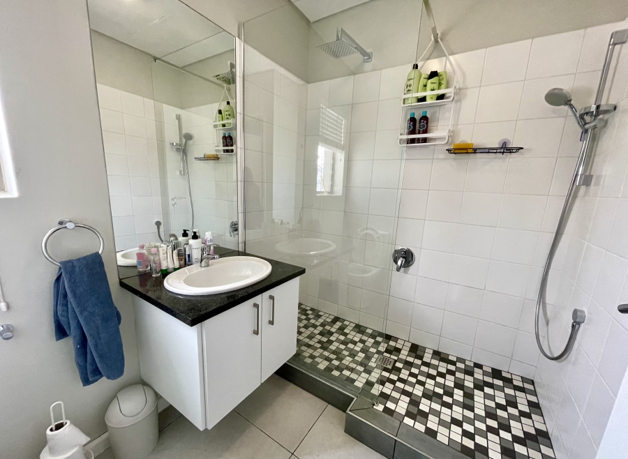 2 Bedroom Property for Sale in Hoog En Droog Western Cape